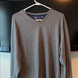 V-neck lightweight sweater